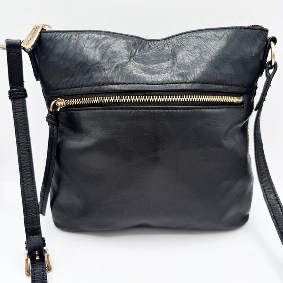 Tommy Bahama Black Leather Crossbody Bag Gold Zip Early 2000s Adjustable Strap - Picture 1 of 16